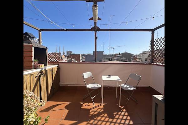 House sit in Barcelona, Spain