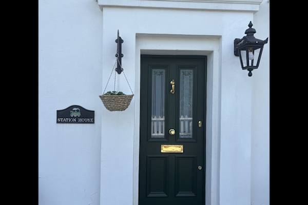 House sit in Dorking, United Kingdom