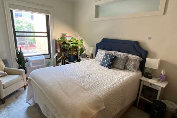 House sit in New York City, NY, US