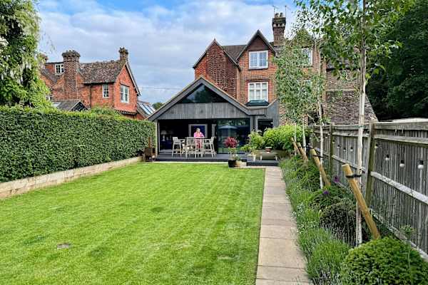 House sit in Chiddingfold, United Kingdom