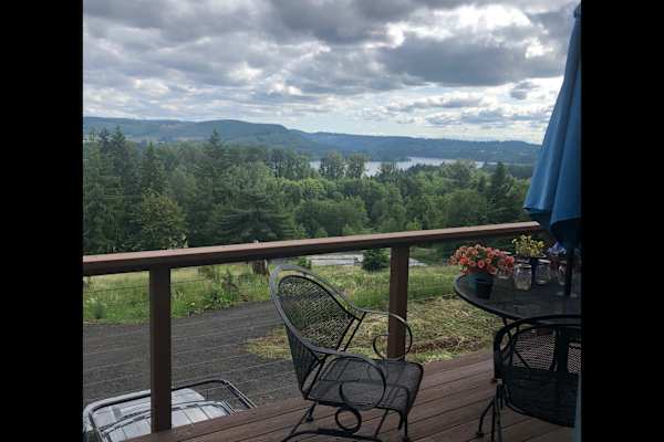 House sit in Mossyrock, WA, US