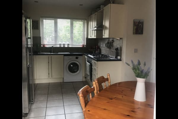 House sit in Marlborough, United Kingdom