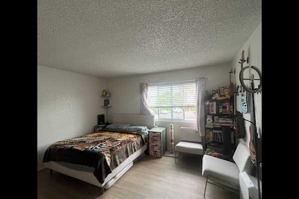 House sit in Newport Beach, CA, US