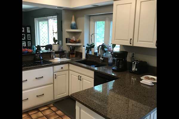 House sit in West Bloomfield Township, MI, US