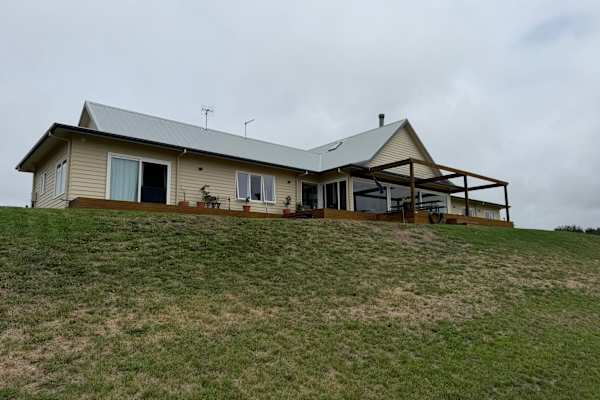 House sit in Armidale, NSW, Australia