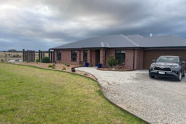 House sit in Traralgon, VIC, Australia