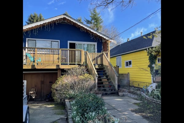 House sit in White Rock, BC, Canada