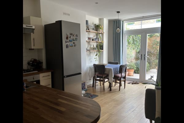 House sit in Brixton Hill, United Kingdom