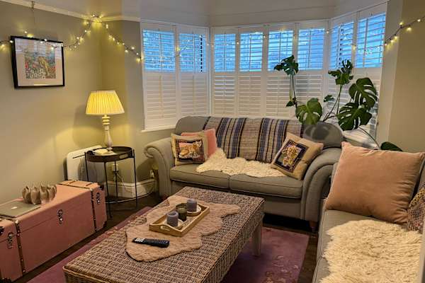 House sit in Cheltenham, United Kingdom