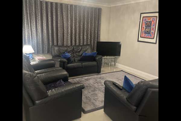 House sit in Claygate, United Kingdom