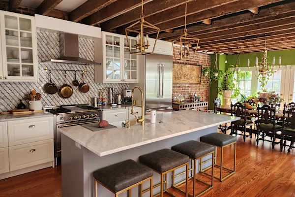 House sit in Alexandria, VA, US