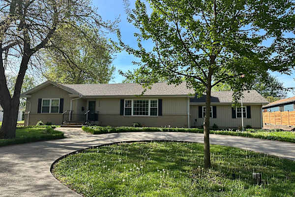 House sit in Springfield, MO, US