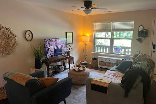 House sit in Chickamauga, GA, US