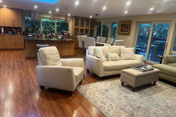 House sit in Bellevue, WA, US