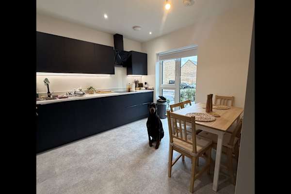 House sit in Burnley, United Kingdom