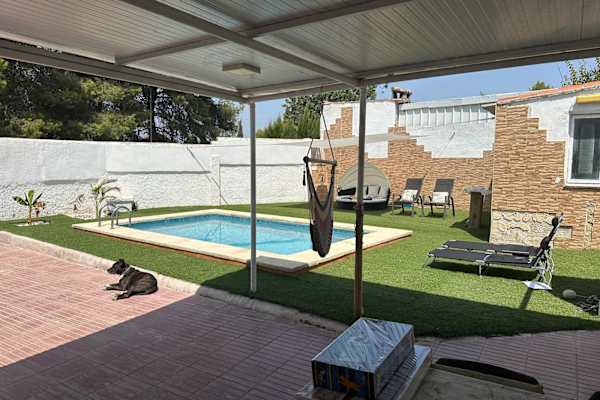 House sit in Valencia, Spain