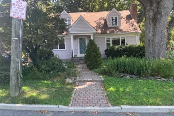 House sit in Tarrytown, NY, US