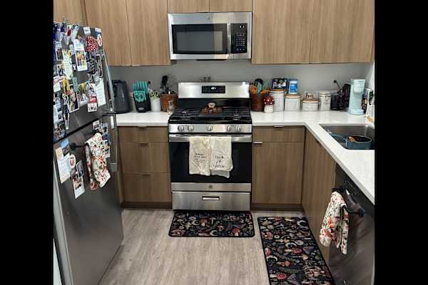 House sit in Van Nuys, CA, US