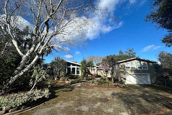 House sit in Sebastopol, CA, US