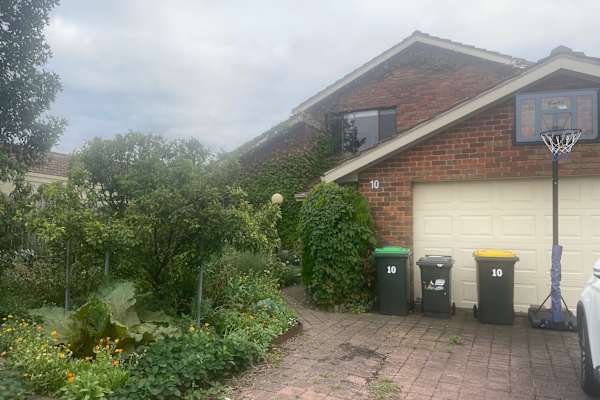 House sit in Melbourne, VIC, Australia