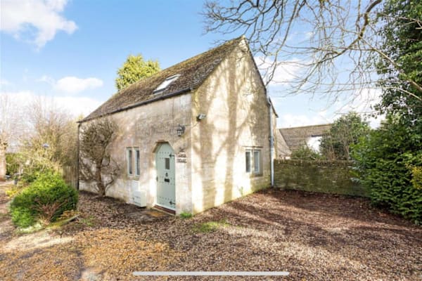 House sit in Stroud, United Kingdom