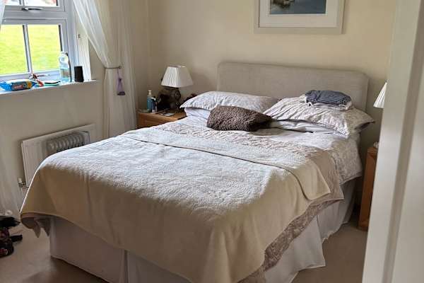 House sit in Winchester, United Kingdom