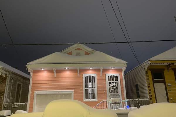 House sit in New Orleans, LA, US