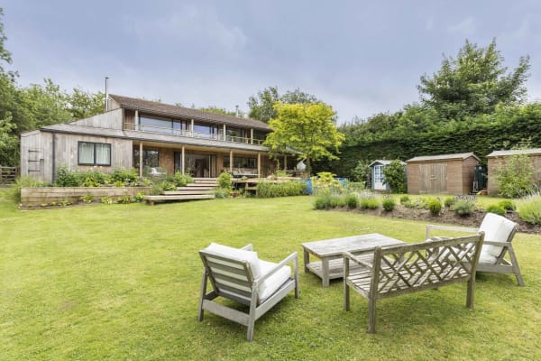 House sit in Petersfield, United Kingdom