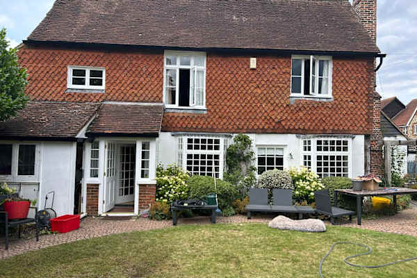 House sit in Walton on the Hill, United Kingdom