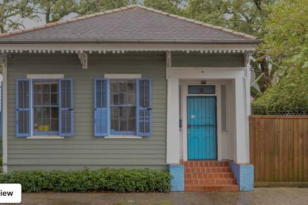 House sit in New Orleans, LA, US