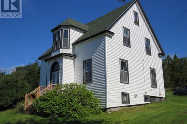 House sit in Lunenburg, NS, Canada