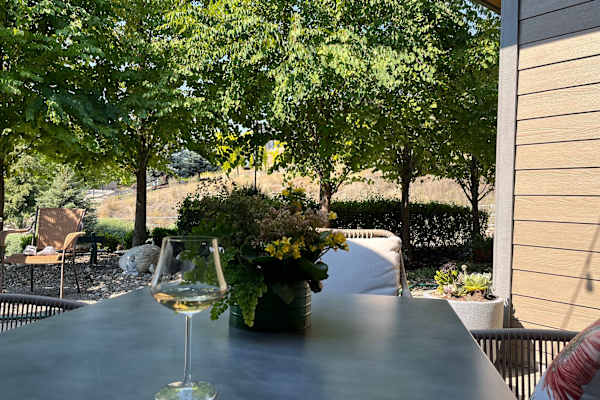 House sit in Kelowna, BC, Canada