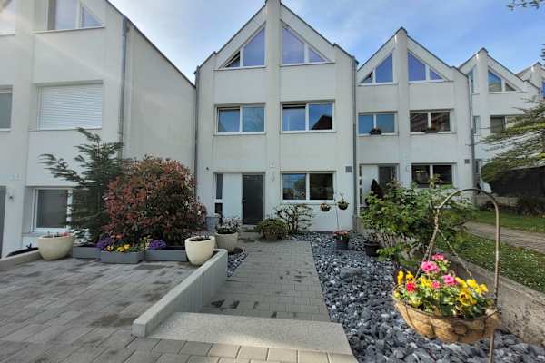 House sit in Ettingen, Switzerland