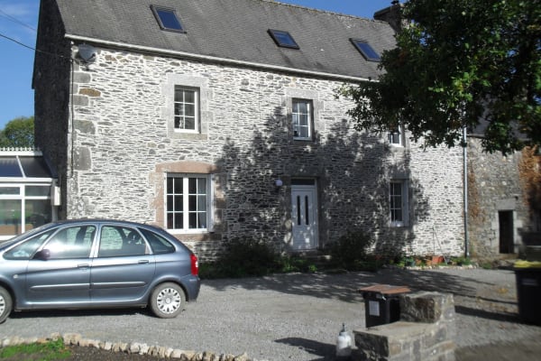 House sit in Corlay, France