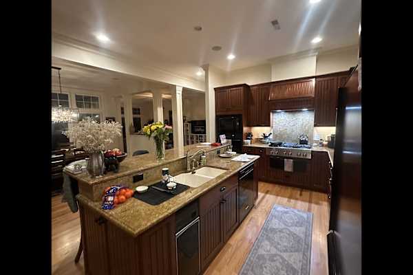 House sit in Anacortes, WA, US