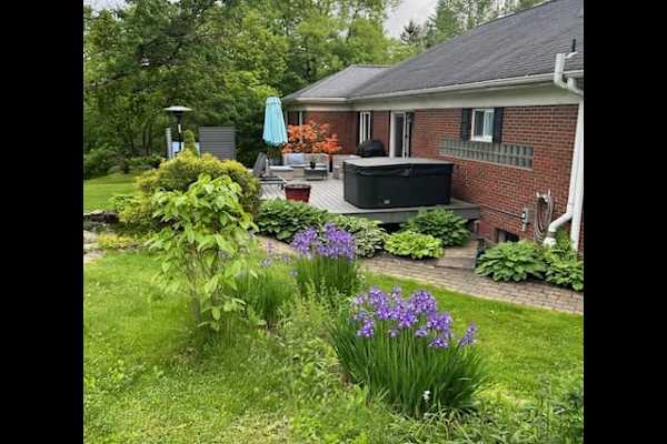 House sit in Gibsonia, PA, US