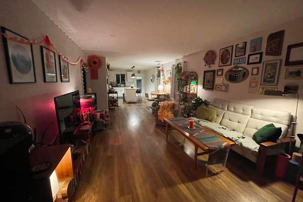 House sit in Powell River, BC, Canada