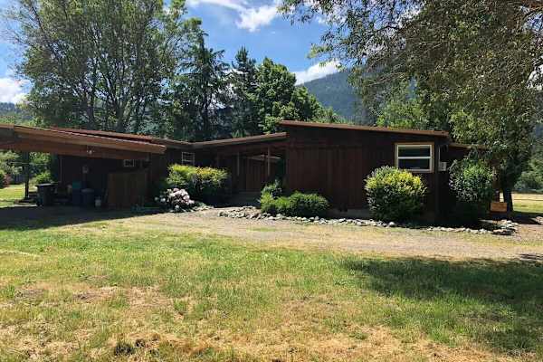 House sit in Jacksonville, OR, US