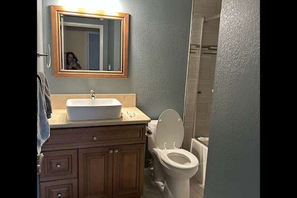 House sit in El Sobrante, CA, US