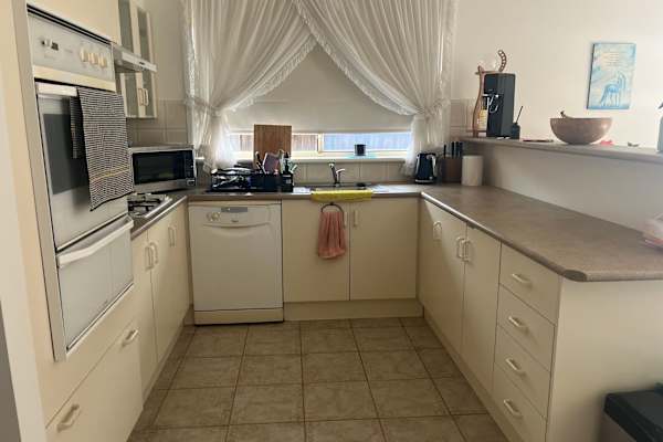 House sit in Melbourne, VIC, Australia