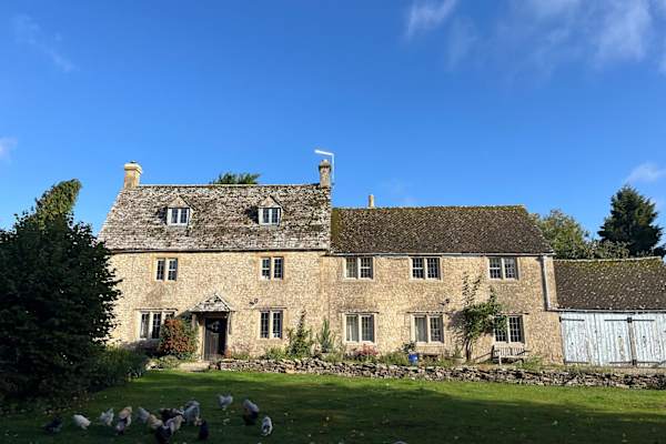 House sit in Cirencester, United Kingdom