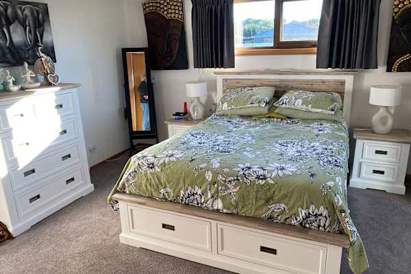House sit in Devonport, TAS, Australia