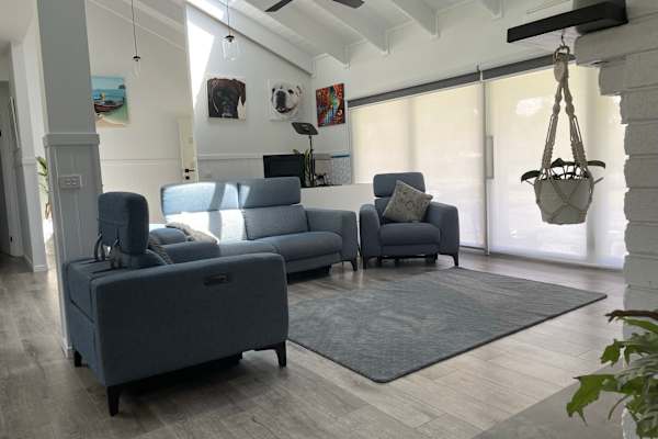 House sit in Cowes, VIC, Australia