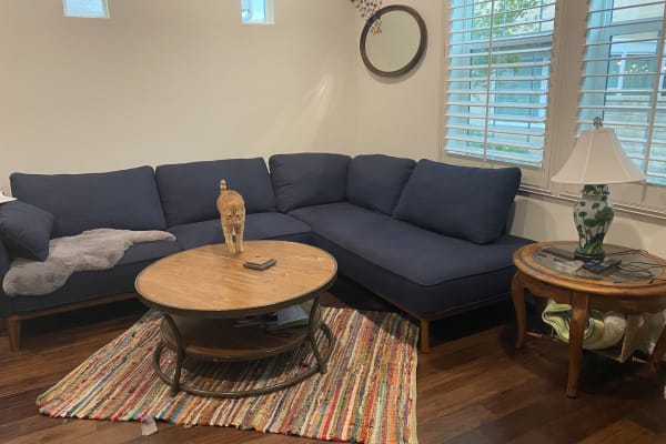 House sit in Valencia, CA, US