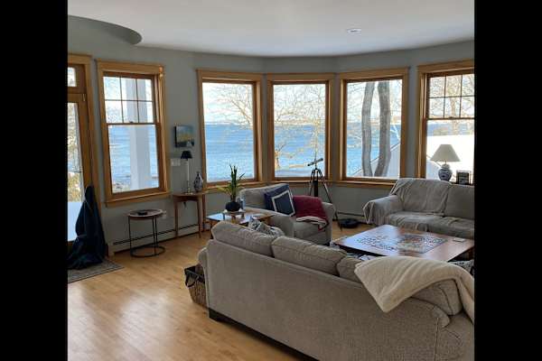 House sit in Portland, ME, US