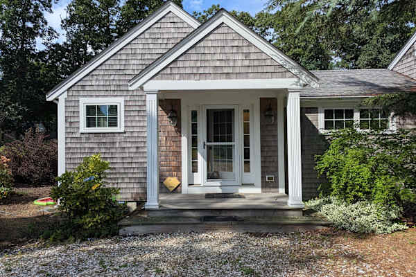 House sit in Eastham, MA, US