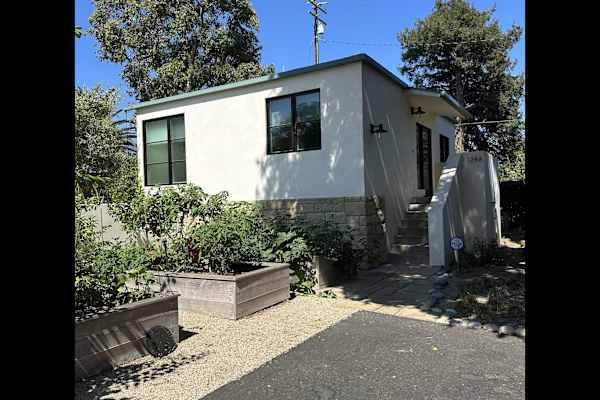 House sit in Montecito, CA, US