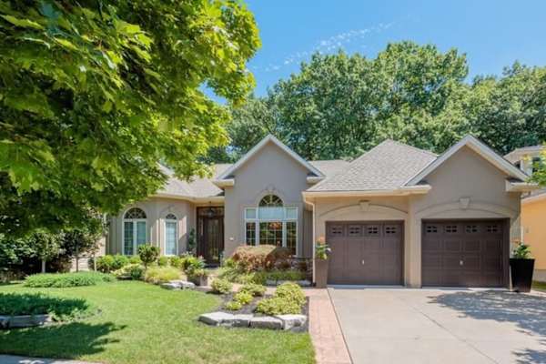 House sit in Port Dalhousie, ON, Canada