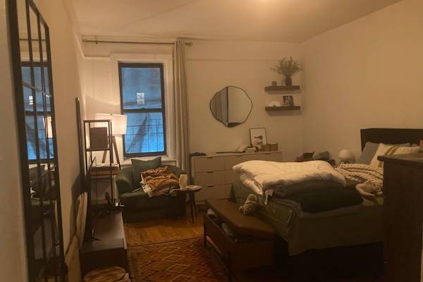 House sit in Brooklyn, NY, US