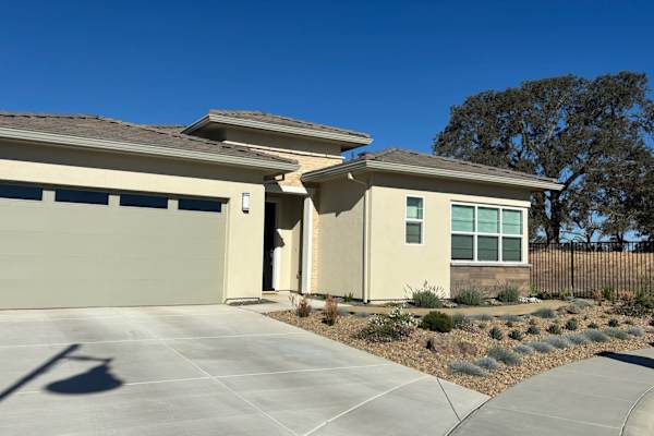 House sit in Folsom, CA, US